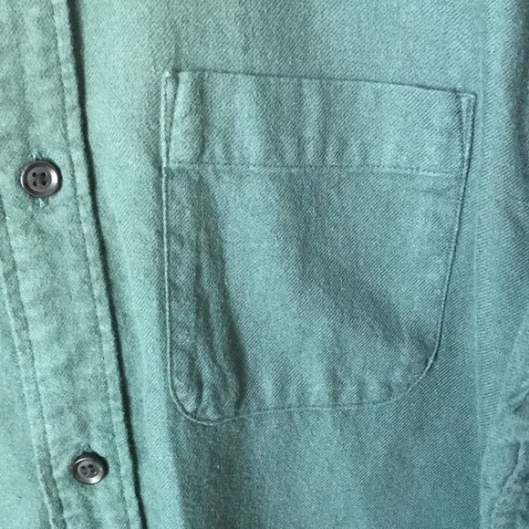 Uniqlo Hunter Green Flannel Button Down No Collar - Picture 4 of 6